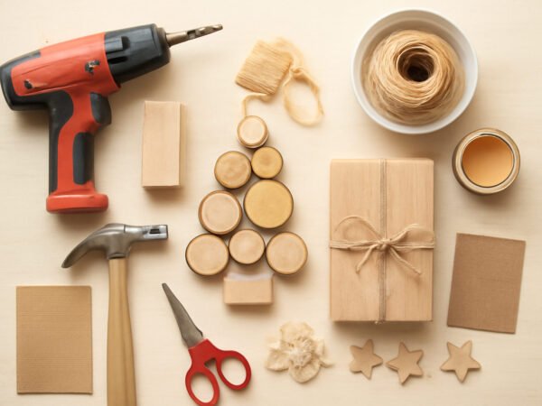 Geschenke aus Holz selber machen Weihnachten in 6 Schritten